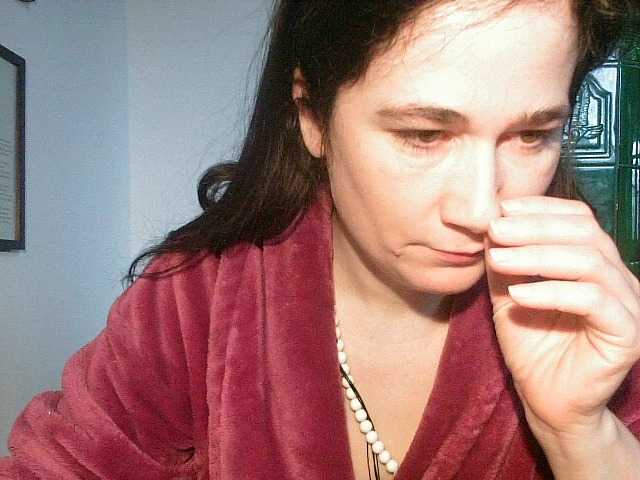 AmanelWhite's BongaCams show and profile