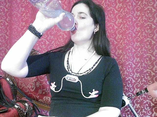 AmanelWhite's BongaCams show and profile