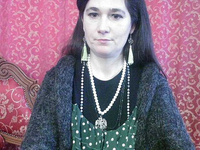 AmanelWhite's BongaCams show and profile