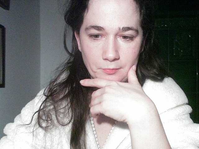 AmanelWhite's BongaCams show and profile