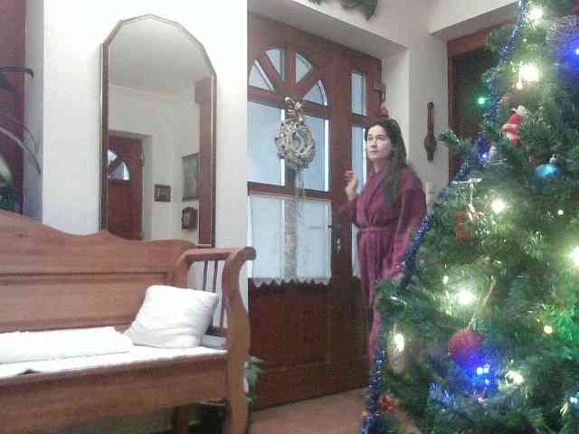 AmanelWhite AmanelWhite