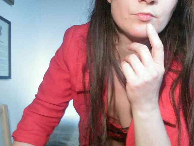 AmanelWhite AmanelWhite