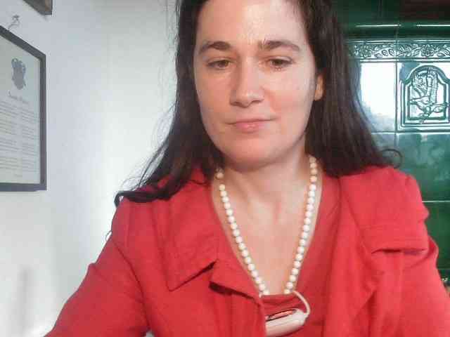 AmanelWhite AmanelWhite