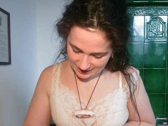 AmanelWhite AmanelWhite