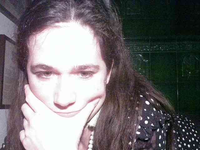 AmanelWhite AmanelWhite