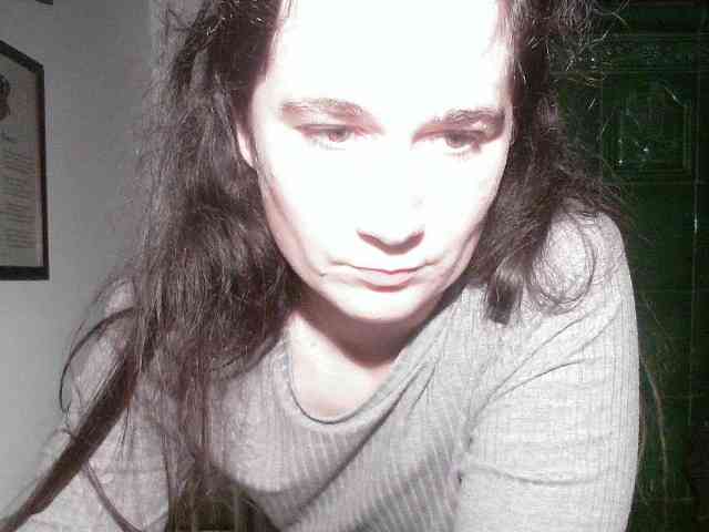 AmanelWhite AmanelWhite