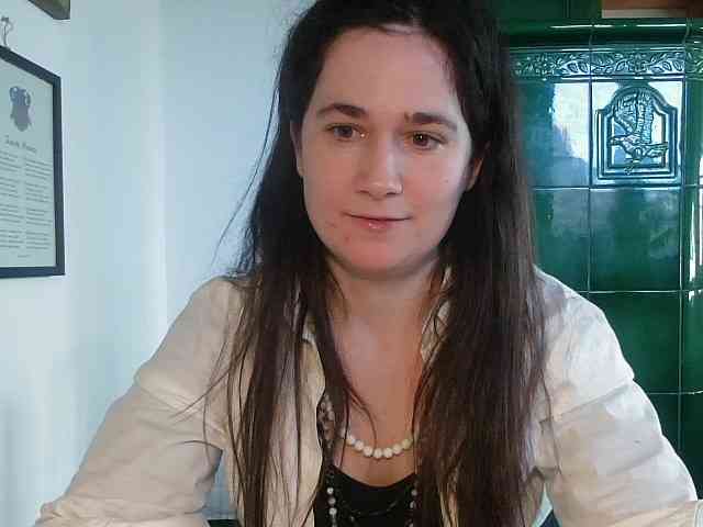 AmanelWhite AmanelWhite