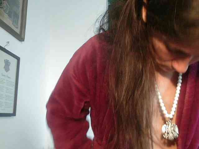 AmanelWhite AmanelWhite