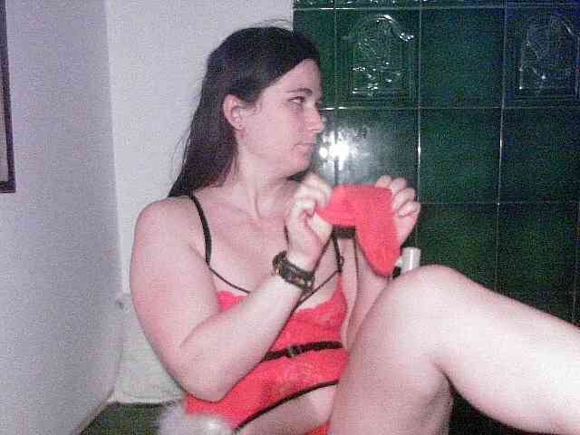 AmanelWhite AmanelWhite