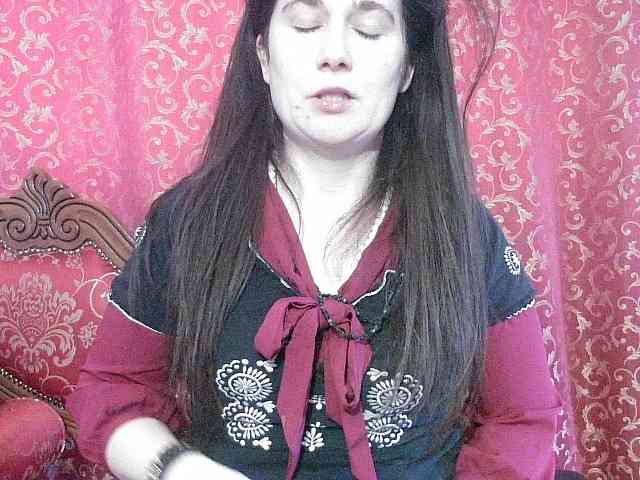 AmanelWhite AmanelWhite