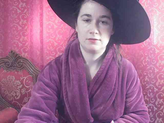 AmanelWhite AmanelWhite