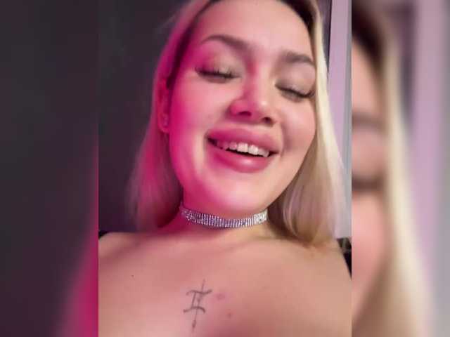 go to chat with James-Eva0