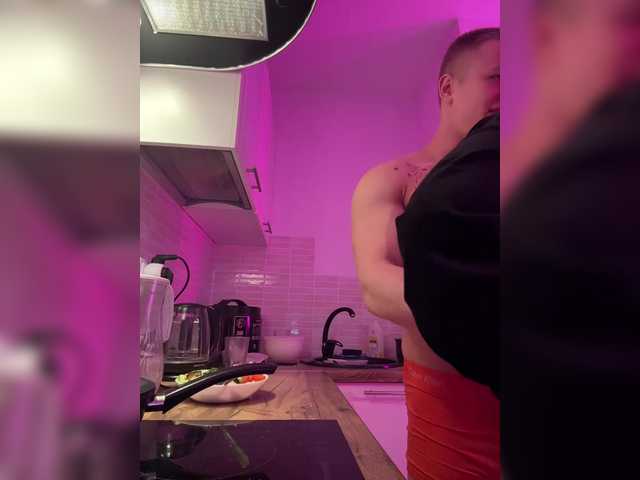 go to chat with James-Eva0