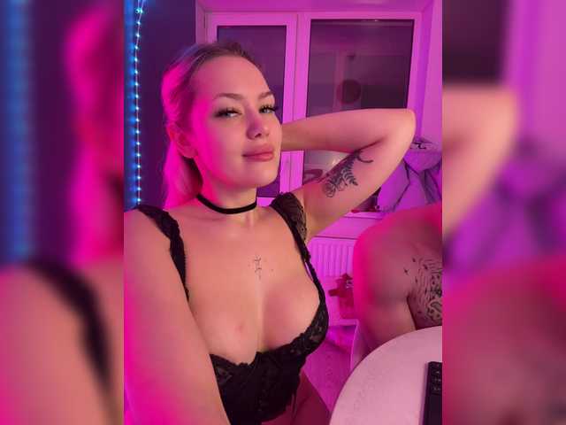 James-Eva0's BongaCams show and profile