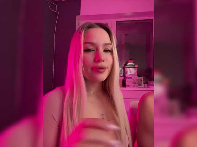 go to chat with James-Eva0