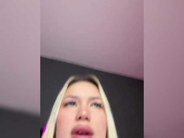 James-Eva0 – webcam model profile photo