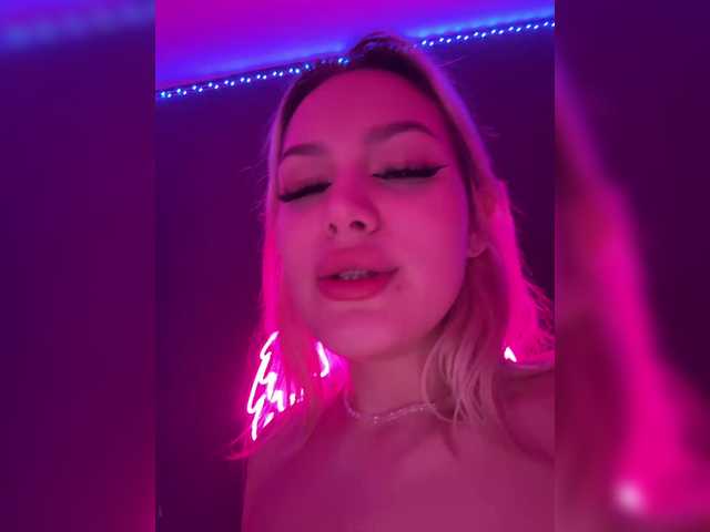  James-Eva0 chat room