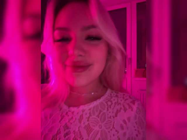 go to chat with James-Eva0