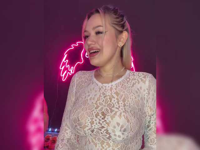 go to chat with James-Eva0