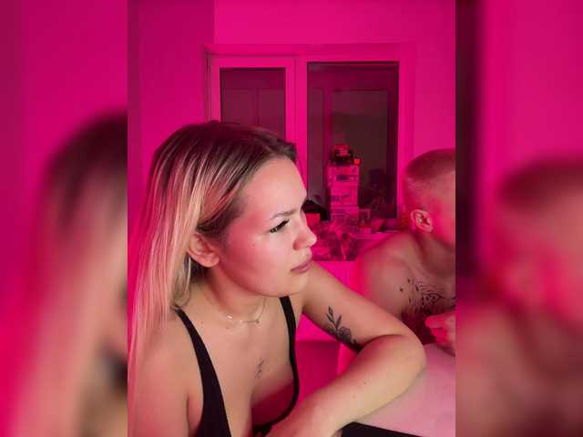 James-Eva0's BongaCams show and profile