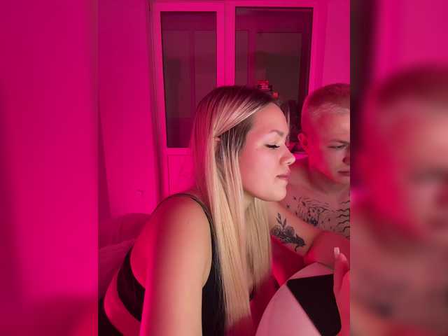 James-Eva0's BongaCams show and profile