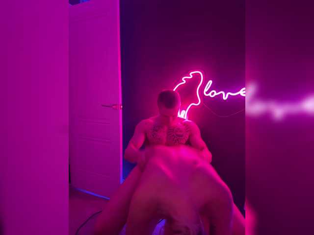 go to chat with James-Eva0