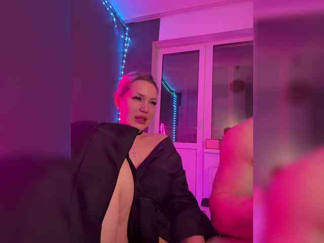 James-Eva0 Live Webcam on BongaCams