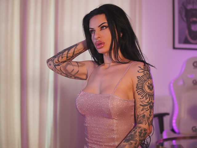 GiaInked's BongaCams show and profile