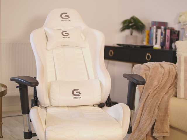 GiaInked's BongaCams show and profile