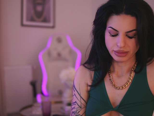 GiaInked's BongaCams show and profile