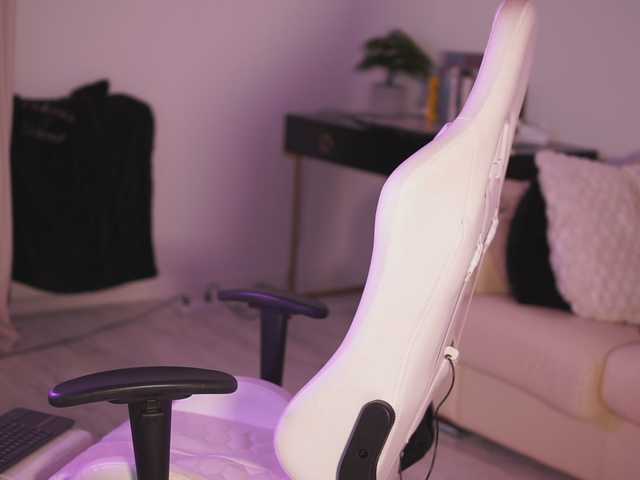 GiaInked's BongaCams show and profile