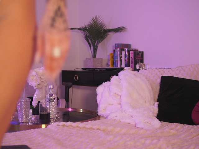 GiaInked's BongaCams show and profile