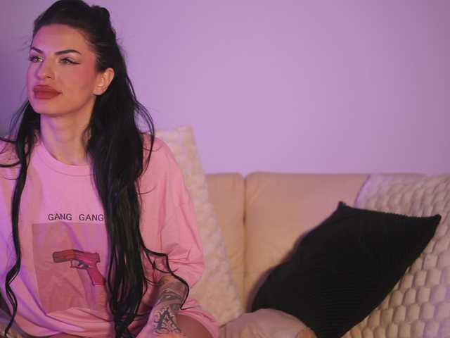 GiaInked's BongaCams show and profile