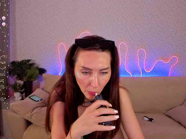 EternalLilith webcam