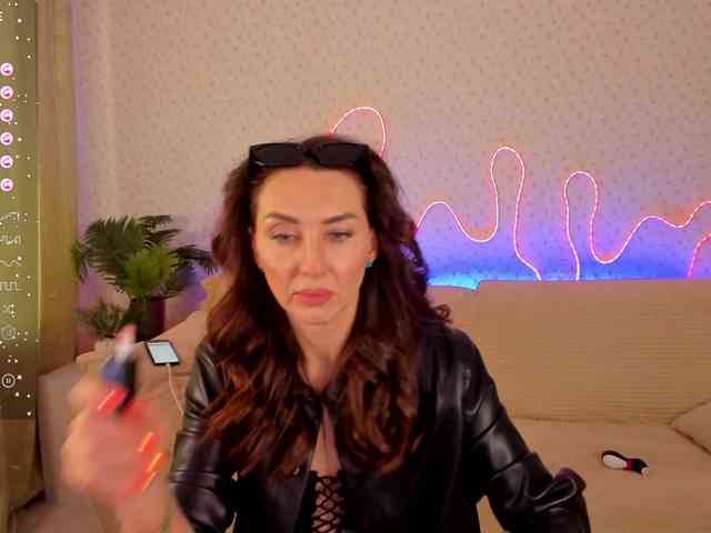 EternalLilith webcam