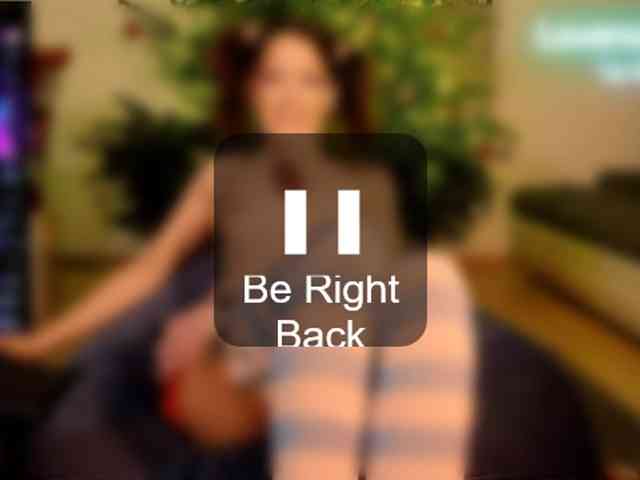 smallestgirlinchat01 webcam