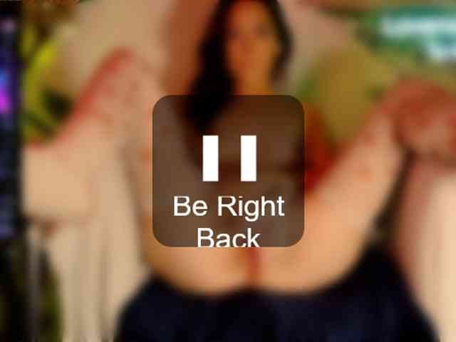 smallestgirlinchat01 webcam