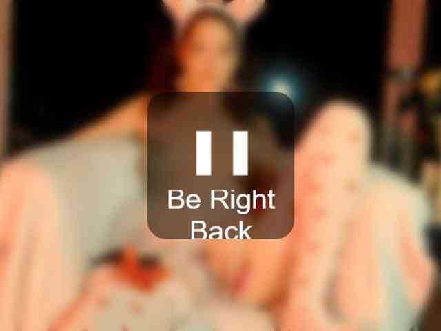 smallestgirlinchat01 webcam