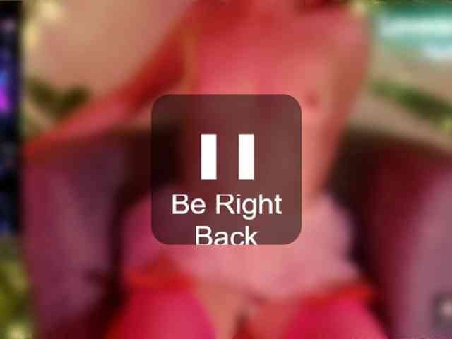 smallestgirlinchat01 webcam