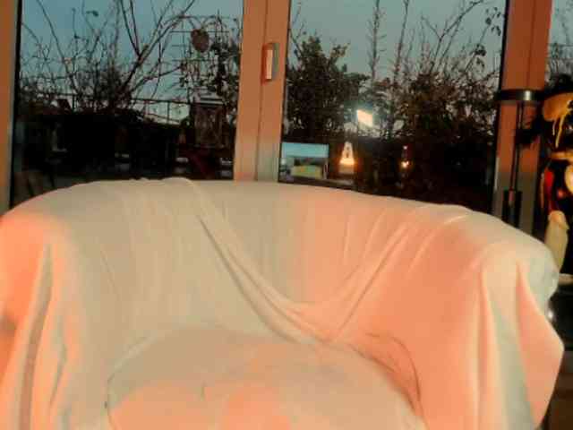 smallestgirlinchat01 webcam