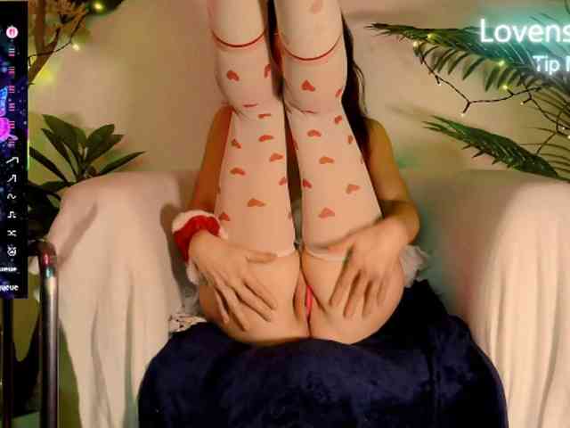 smallestgirlinchat01 webcam