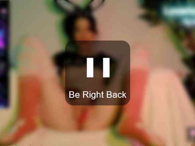 smallestgirlinchat01 webcam