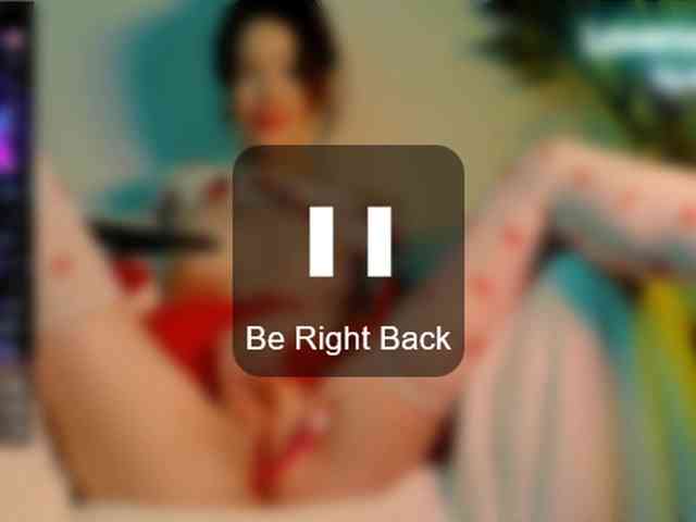 smallestgirlinchat01 webcam