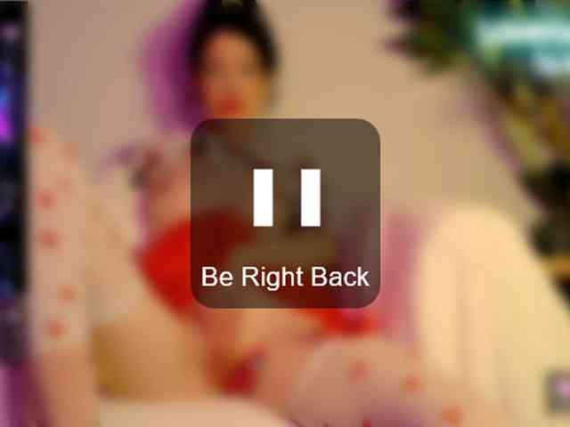 smallestgirlinchat01 webcam