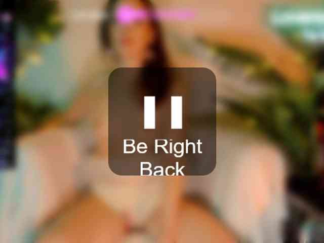 video live chat Smallestgirlinchat01