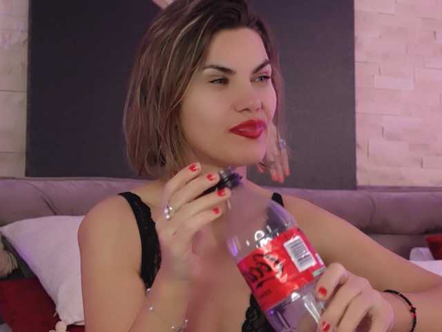 FeliciaKrige's BongaCams show and profile