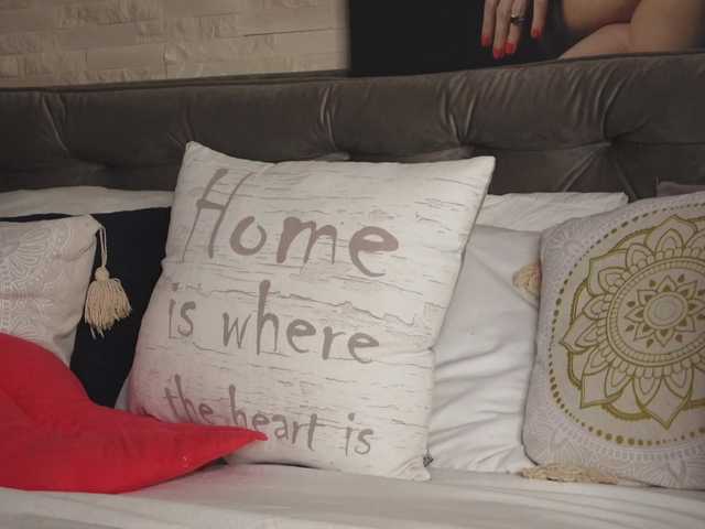 FeliciaKrige's BongaCams show and profile