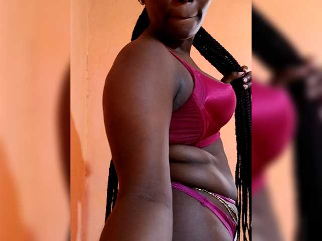 Luciab from BongaCams