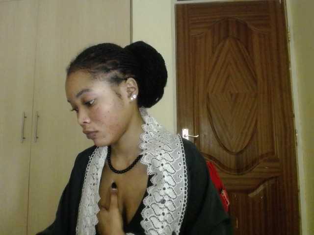 sumeyhia's BongaCams show and profile