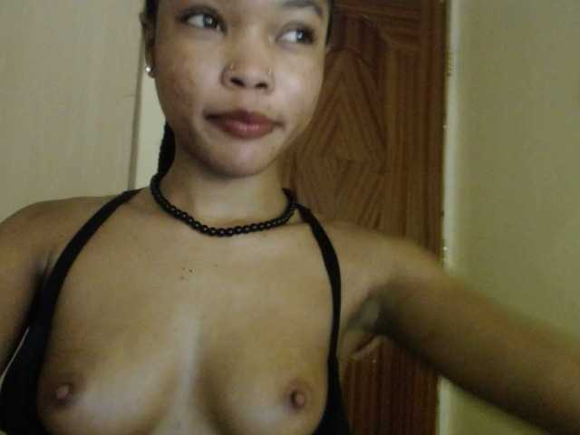 sumeyhia's BongaCams show and profile